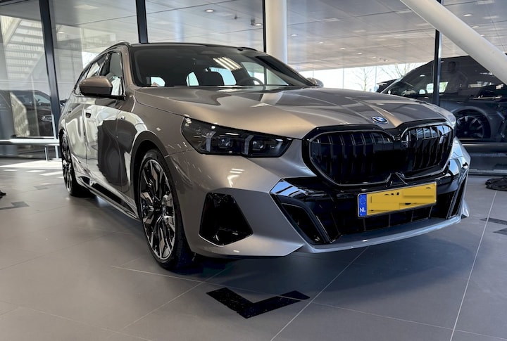 BMW i5 (2025)