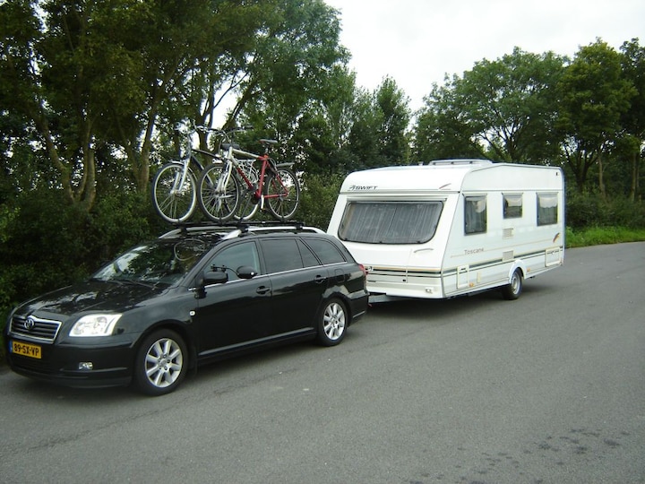 Toyota Avensis Wagon 2.2 D-4D Luna (2006)