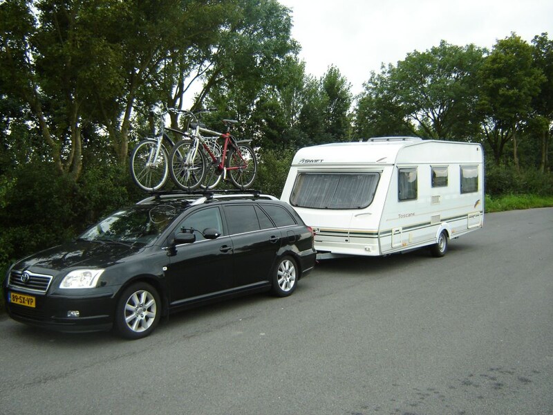 Toyota Avensis Wagon 2.2 D-4D Luna (2006)