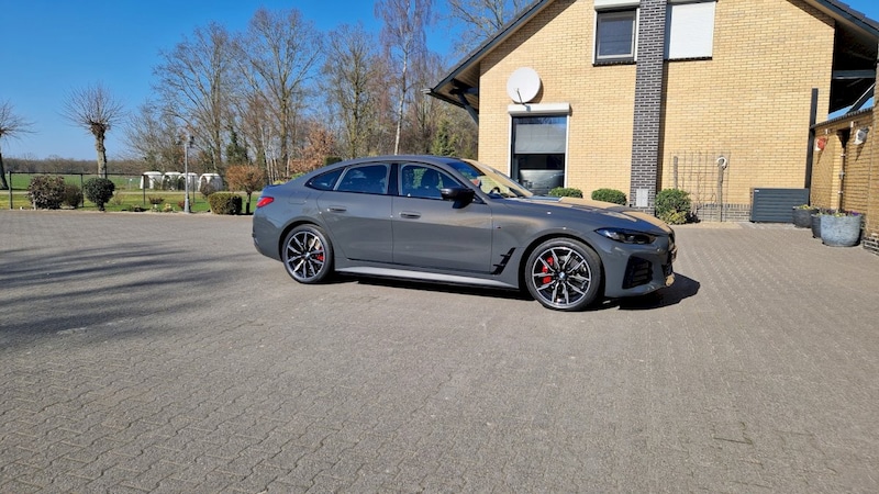 BMW i4 eDrive40 (2023)