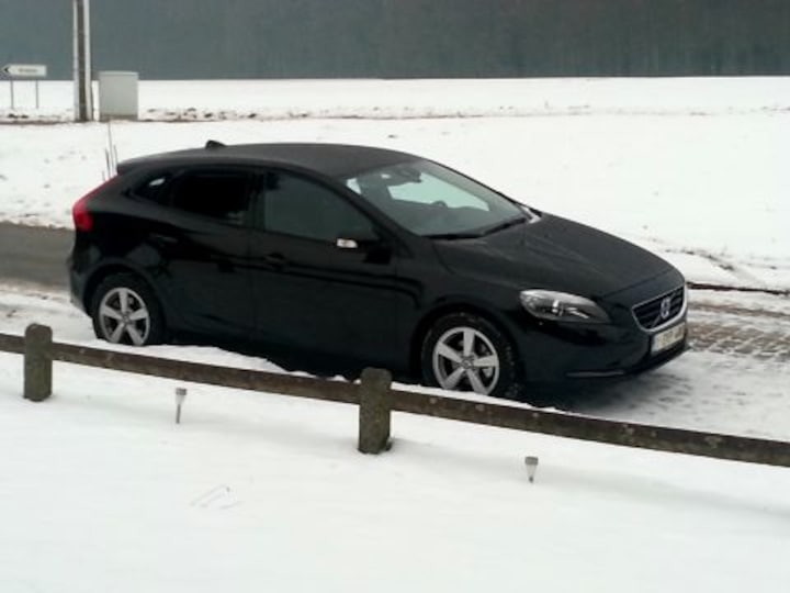 Volvo V40 D2 Kinetic (2013)