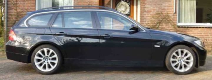 BMW 325i Touring Executive (2006)