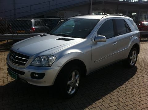 Mercedes-Benz ML 350 (2006)