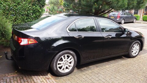 Honda Accord 2.0i Elegance Special Edition (2011)