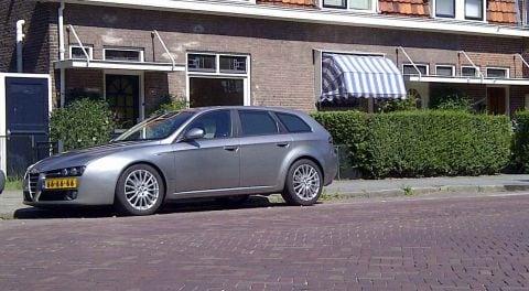 Alfa Romeo 159 Sportwagon 1.9 JTDm 16v Distinctive (2006)