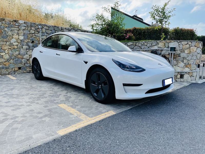 Tesla Model 3 Long Range AWD (2021)