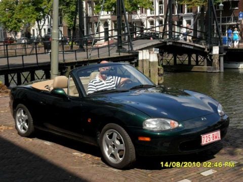 Mazda MX-5 1.6 Exclusive (2002)