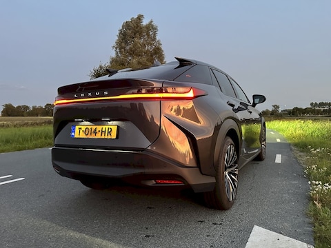 Lexus RZ 450e Executive Line (2023)