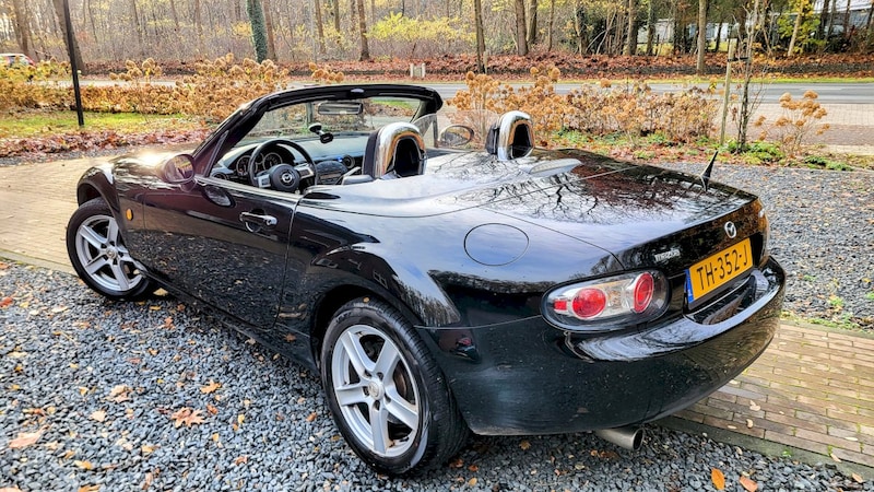 Mazda MX-5 1.8 Touring (2007)