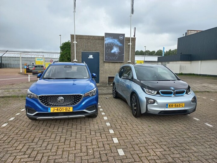 MG ZS EV Luxury (2020) 2 review AutoWeek