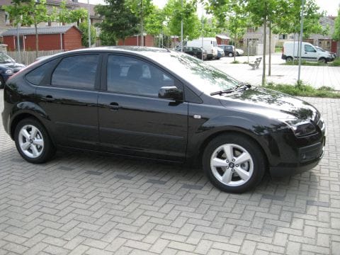 Ford Focus 1.6 16V Futura (2005)