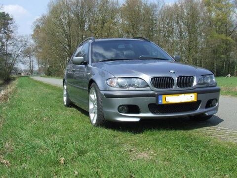 BMW 320i touring Executive (2003)