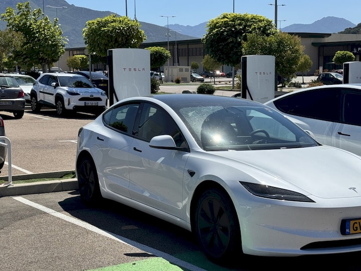 Tesla Model 3 Long Range RWD (2024)