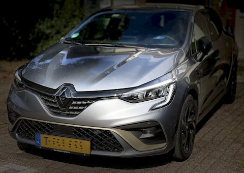 Renault Clio Hybrid 145 E-Tech Engineered
