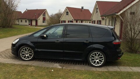 Ford S-MAX 2.5 20v Turbo Titanium (2009)