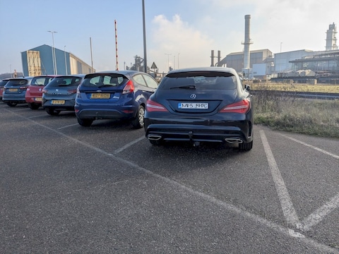 Mercedes-Benz CLA 200 Shooting Brake Ambition