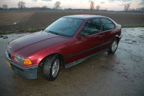 BMW 316i Compact Executive