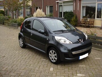 Peugeot 107 Urban Move 1.0 (2010)
