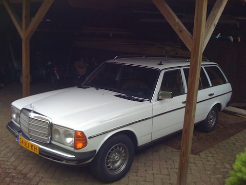 Mercedes-Benz 300 TD