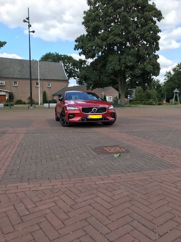 Volvo S60 T4 R-Design (2020)