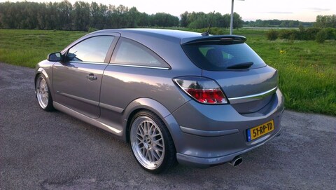 Opel Astra GTC 1.9 CDTi 120pk Cosmo