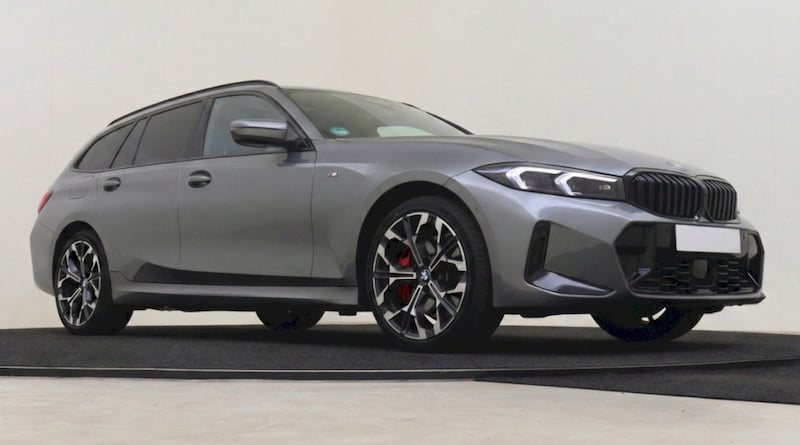 BMW 330e xDrive Touring (2024)