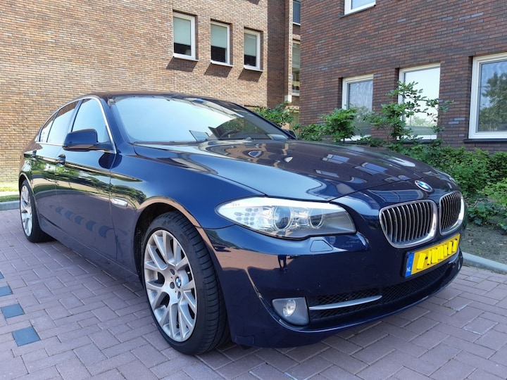 BMW 520i High Executive (2013)
