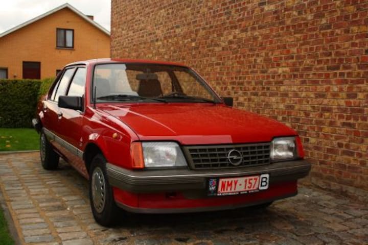 Opel Ascona 1.3 S LS (1986)