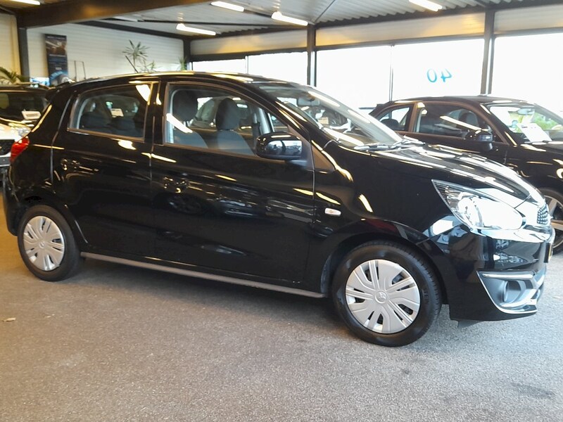 Mitsubishi Space Star 1.0 Intense (2017)
