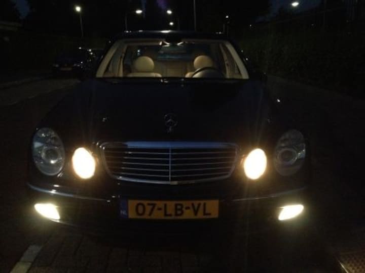 Mercedes-Benz E 220 CDI Avantgarde (2002)