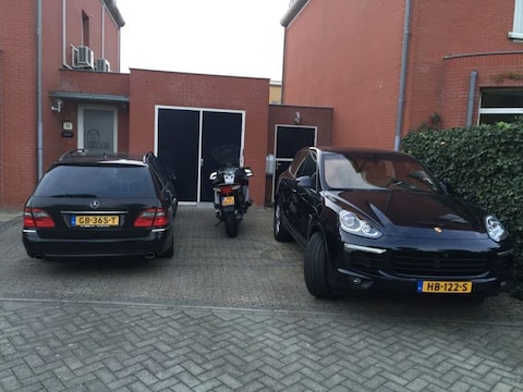 Porsche Cayenne S E-Hybrid (2015)