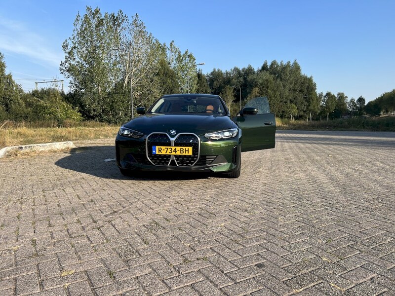 BMW i4 eDrive40 (2022)