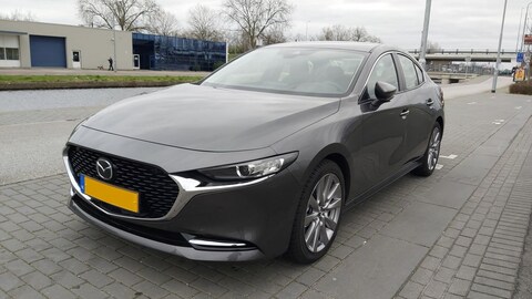 Mazda 3 Sedan SkyActiv-X 2.0 180 Comfort