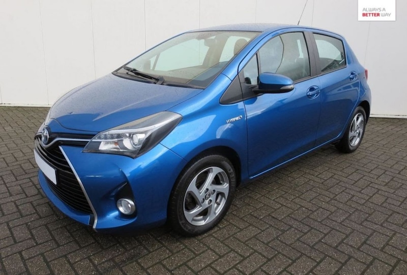 Toyota Yaris 1.5 Full Hybrid Comfort (2014)