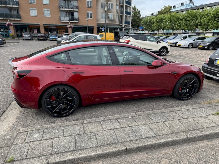 Tesla Model 3 Performance AWD (2025)