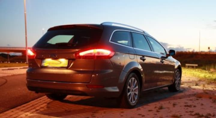 Ford Mondeo Wagon 1.6 TDCi ECOnetic Titanium (2011)