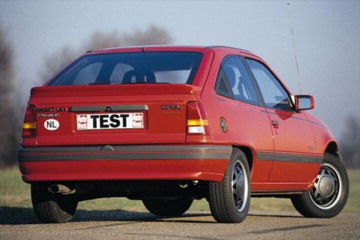 Opel Kadett 1.8i GT