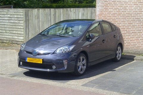 Toyota Prius 1.8 HSD Executive Business