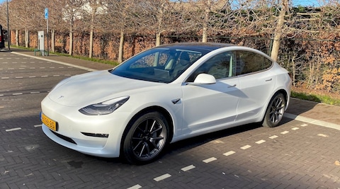 Tesla Model 3 Long Range AWD (2019)
