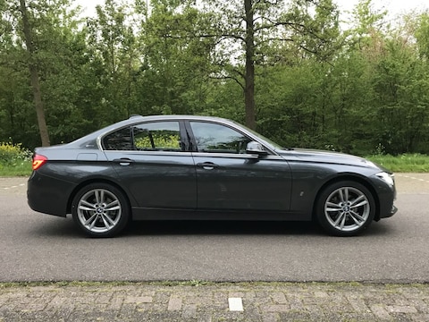 BMW 330e iPerformance
