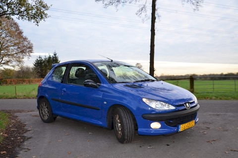 Peugeot 206 GTI 2.0-16V