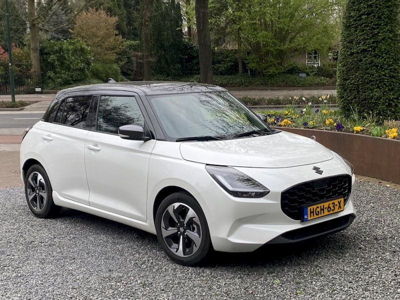 Suzuki Swift 1.2 Smart Hybrid Style (2025)
