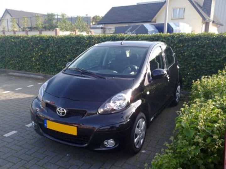 Toyota Aygo 1.0 12v VVT-i Comfort (2010)