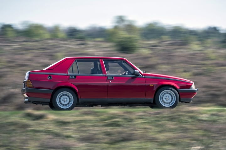 Alfa Romeo 75 2.5 V6