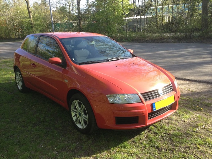 Fiat Stilo 2.4 20v Abarth 5M (2005)
