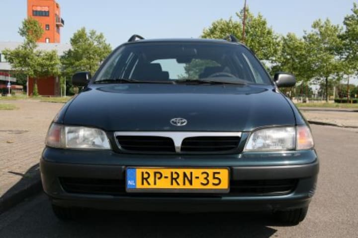 Toyota Carina (1997)