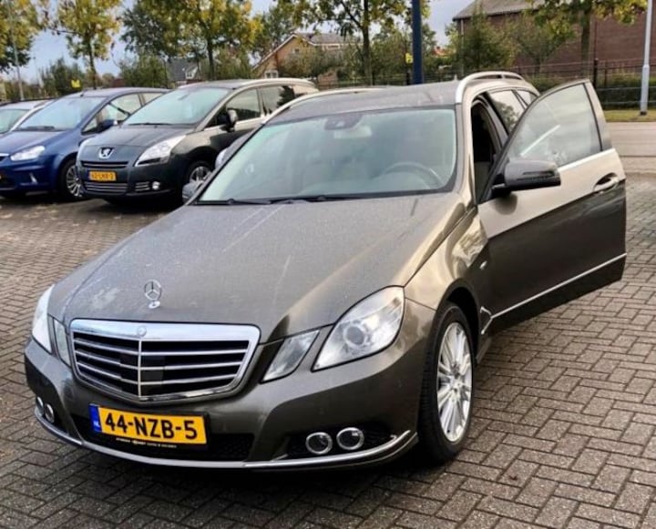 Mercedes-Benz E 350 CDI 4Matic BlueEFFICIENCY Estate Elegance (2011)