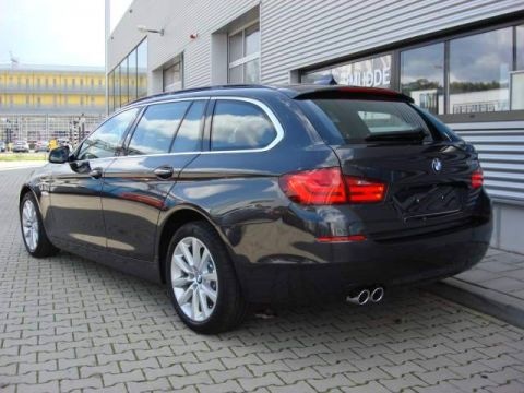 BMW 525d Touring High Executive (2011)