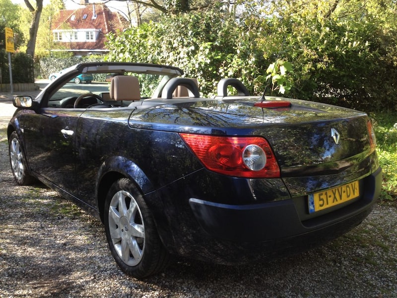Renault Mégane C-C 2.0 16V Dynamique Luxe (2007)