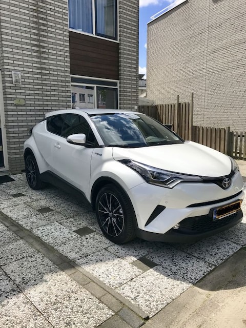 Toyota C-HR 1.8 Hybrid Premium (2017)